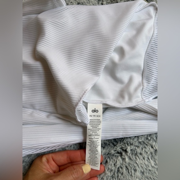 Like NEW, Alo White Long Sleeve Dress
Size XS - Picture 6 of 6